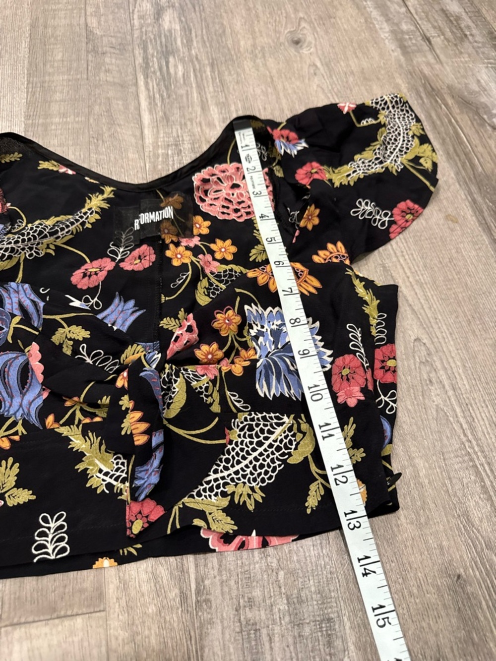 Reformation Floral Tie-Front Crop Top in Black - 0 - Picture 4 of 7
